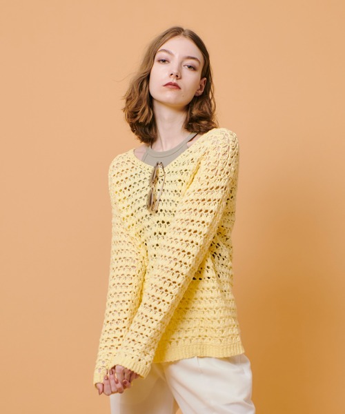 allureville(アルアバイル)の「テープヤーンハンドニットプルオーバー(ニット/セーター・レディース・ベージュ/イエロー/ネイビー・2)」の14枚目の写真