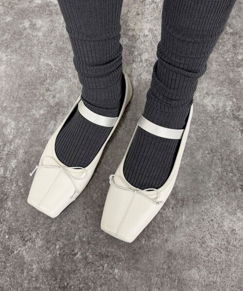 fredy emue（フレディエミュ）の「【JETEE/ジュテ】スクエアトゥバンドバレーシューズ（バレエシューズ・レディース・ブラック/ホワイト・M/L）」の7枚目の写真