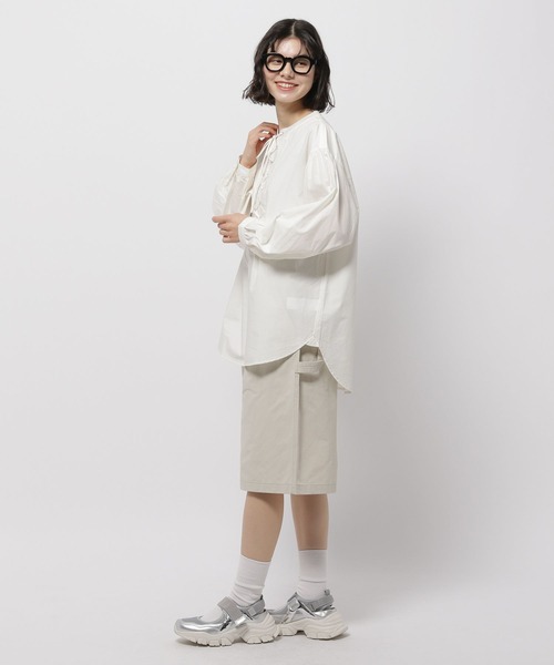 niko and...（ニコアンド）の「レースアップワイドブラウス（シャツ/ブラウス・レディース・オフホワイト/ブラック・FREE）」の4枚目の写真