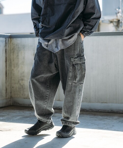 HINSON(ヒンソン)の「HINSON/ヒンソン 6POCKET PANTS/6ポケットデニムカーゴパンツ/ミリタリーパンツ(カーゴパンツ・メンズ・サックスブルー/ブラック/ネイビー・MEDIUM/LARGE/SMALL)」の2枚目の写真