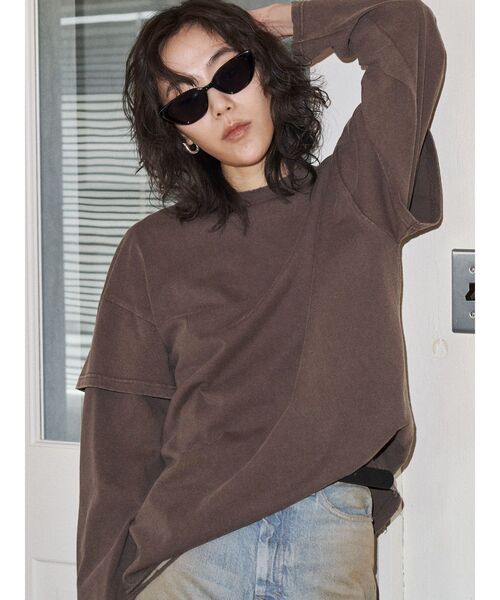 VEQUM（VEQUM）の「【VEQUM】LAYERED OVER LONG SLEEVE T SHIRT（Tシャツ/カットソー・レディース・ブラック/ネイビー/ブラウン・FREE）」の3枚目の写真