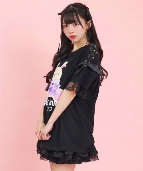 Secret Honey(シークレットハニー)の「肩レースアップうさぎプリントTシャツ(Tシャツ/カットソー・レディース・ブラック/オフホワイト/ホワイト系その他2/ブラック系その他/スミクロ/ホワイト系その他3/ホワイト系その他/ブラック系その他3・FREE)」の9枚目の写真