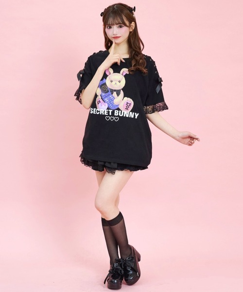 Secret Honey(シークレットハニー)の「肩レースアップうさぎプリントTシャツ(Tシャツ/カットソー・レディース・ブラック/オフホワイト/ホワイト系その他2/ブラック系その他/スミクロ/ホワイト系その他3/ホワイト系その他/ブラック系その他3・FREE)」の20枚目の写真