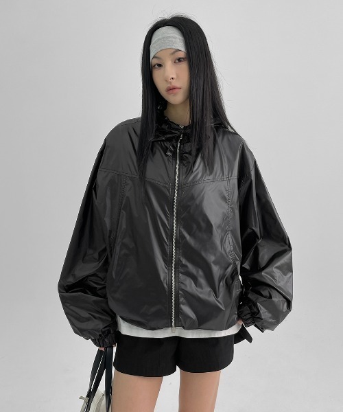 BLACKUP（ブラックアップ）の「[MADE] バンデルフードウィンドブレーカージャンパー（ナイロンジャケット・レディース・レッド/ブラック/クリーム・FREE）」の4枚目の写真