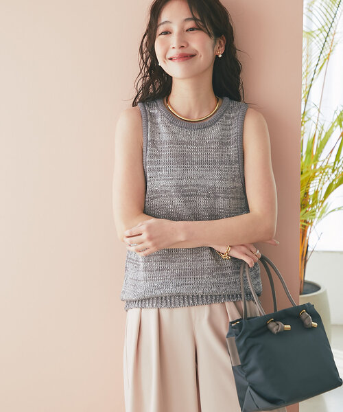 La boutique BonBon（ラブティックボンボン）の「【ヴィオラドーロ】ストラップ付ノットハンドルナイロントート（トートバッグ・レディース・チャコールグレー/グレー系その他・FREE）」の4枚目の写真