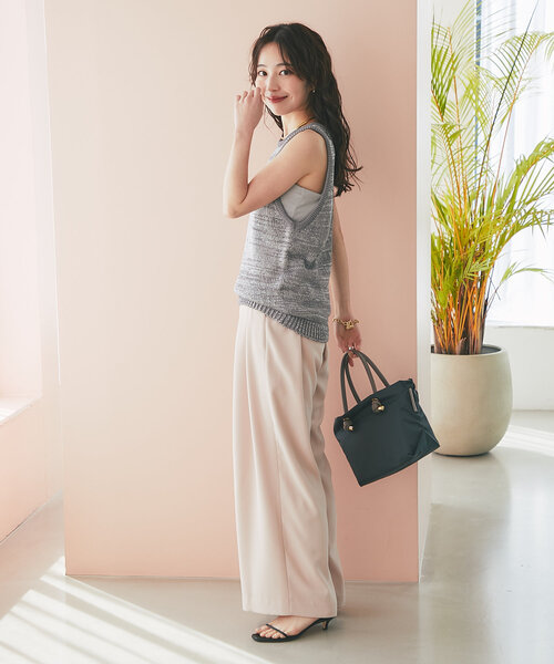 La boutique BonBon（ラブティックボンボン）の「【ヴィオラドーロ】ストラップ付ノットハンドルナイロントート（トートバッグ・レディース・チャコールグレー/グレー系その他・FREE）」の8枚目の写真