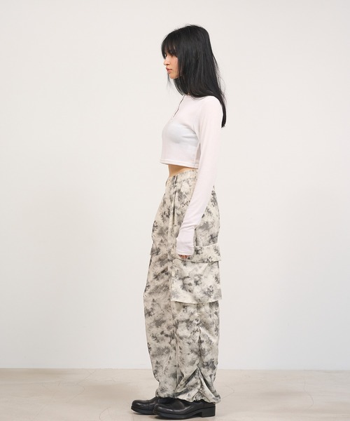 Nora Lily elle(ノラリリーエル)の「【Nora Lily】「elle」Design Cut L/S Henry Top(Tシャツ/カットソー・レディース・チャコールグレー/ホワイト/ネイビー/ブラック・FREE)」の8枚目の写真
