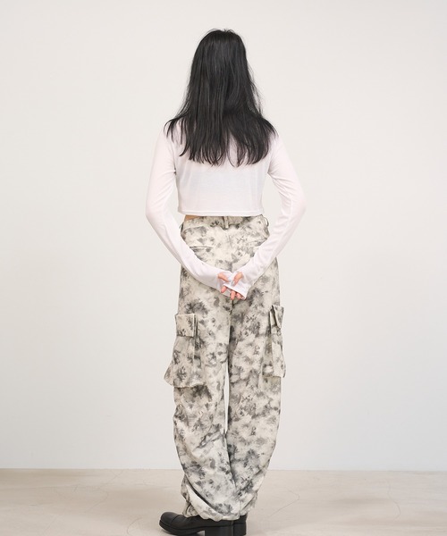 Nora Lily elle(ノラリリーエル)の「【Nora Lily】「elle」Design Cut L/S Henry Top(Tシャツ/カットソー・レディース・チャコールグレー/ホワイト/ネイビー/ブラック・FREE)」の9枚目の写真