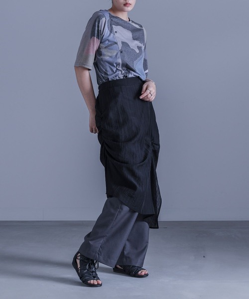 kOhAKU（コハク）の「『シアーギャザースカート付きサテンパンツ』（その他パンツ・レディース・ブラウン/ブラック・2/1）」の20枚目の写真