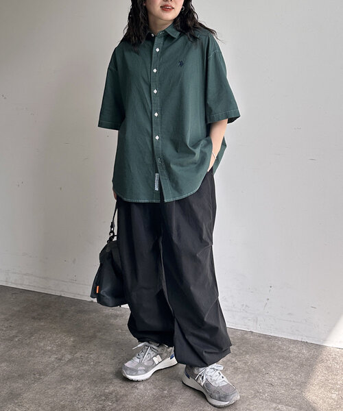 CPCM(シーピーシーエム)の「【U.S. POLO ASSN.】オックスピグメント半袖シャツ(シャツ/ブラウス・メンズ・グリーン/キャメル/ネイビー/ブラック・MEDIUM/LARGE)」の7枚目の写真