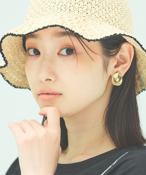 LAKOLE（ラコレ）の「ニュアンスしずくイヤリング / 451222（イヤリング・レディース・その他1/その他2・FREE）」の2枚目の写真