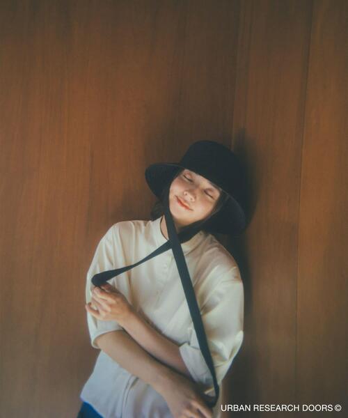 URBAN RESEARCH DOORS（アーバンリサーチドアーズ）の「『仁村紗和さん着用』『UR TECH』サマシェアドロストブラウス（シャツ/ブラウス・レディース・オフホワイト/チャコールグレー/ブルー・MEDIUM）」の8枚目の写真