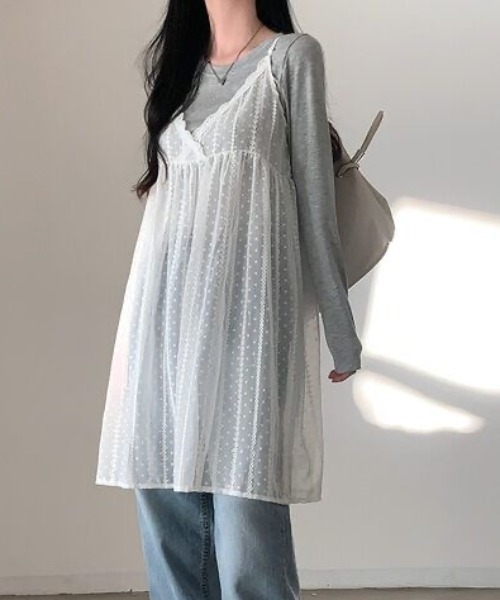 Achic(アシック)の「レイヤード刺繍シアーキャミチュニック(ワンピース・レディース・ホワイト/ホワイト系その他・M)」の3枚目の写真