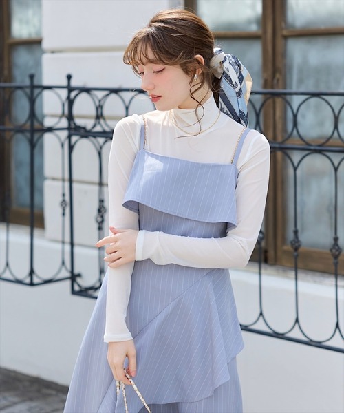 SWINGLE（スウィングル）の「アシメフリルチェーン付きキャミワンピース（ワンピース・レディース・グレー系その他/ホワイト系その他/ネイビー・FREE）」の8枚目の写真