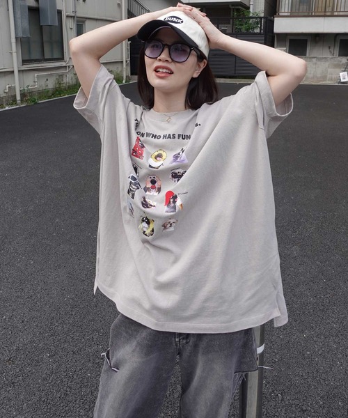 CORNERS（コーナーズ）の「ゆかいなワンコTシャツ（Tシャツ/カットソー・レディース・ホワイト/ブラック/ピンク/グリーン/グレイッシュベージュ・FREE）」の3枚目の写真