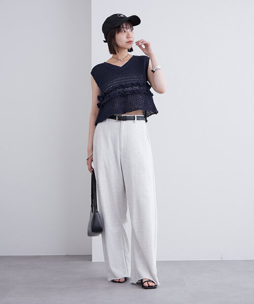 mystic(ミスティック)の「フリルニットベスト(ベスト・レディース・レッド/ネイビー/イエロー/オフホワイト/グレー・FREE)」の15枚目の写真