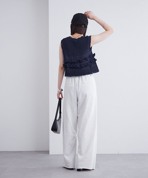 mystic(ミスティック)の「フリルニットベスト(ベスト・レディース・レッド/ネイビー/イエロー/オフホワイト/グレー・FREE)」の17枚目の写真