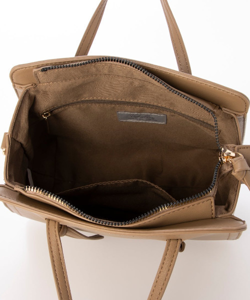 cache cache(カシュ カシュ)の「カシュカシュ cachecache / 結びハンドルバンドバッグ(ボストンバッグ・レディース・マスタード/ベージュ系その他/ブラック・FREE)」の4枚目の写真
