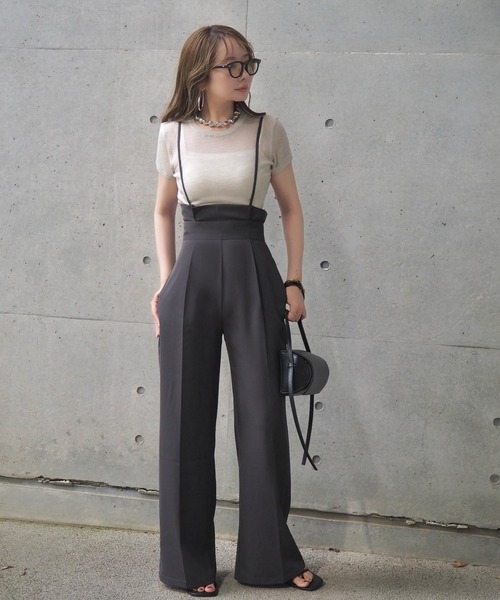 LAULEN(ローレン)の「thin strap salopette /ハイウエストセンタープレスサスペンダーパンツ(その他パンツ・レディース・チャコールグレー/ブラック・M/S)」の2枚目の写真