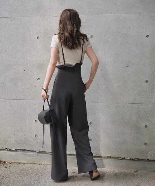 LAULEN(ローレン)の「thin strap salopette /ハイウエストセンタープレスサスペンダーパンツ(その他パンツ・レディース・チャコールグレー/ブラック・M/S)」の14枚目の写真