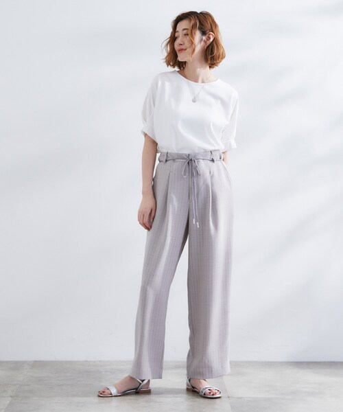 grove（グローブ）の「【UVカット/ひんやり/二の腕カバー】タックドルマンプルオーバー（Tシャツ/カットソー・レディース・ブラック/オフホワイト/グレー/ブルー/ライトイエロー系・02/03/01/05/04）」の8枚目の写真