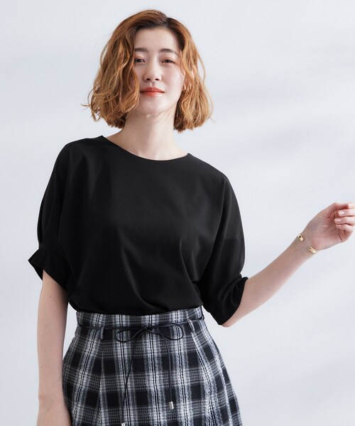 grove（グローブ）の「【UVカット/ひんやり/二の腕カバー】タックドルマンプルオーバー（Tシャツ/カットソー・レディース・ブラック/オフホワイト/グレー/ブルー/ライトイエロー系・02/03/01/05/04）」の10枚目の写真