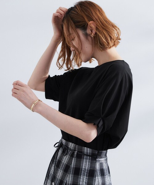 grove（グローブ）の「【UVカット/ひんやり/二の腕カバー】タックドルマンプルオーバー（Tシャツ/カットソー・レディース・ブラック/オフホワイト/グレー/ブルー/ライトイエロー系・02/03/01/05/04）」の11枚目の写真