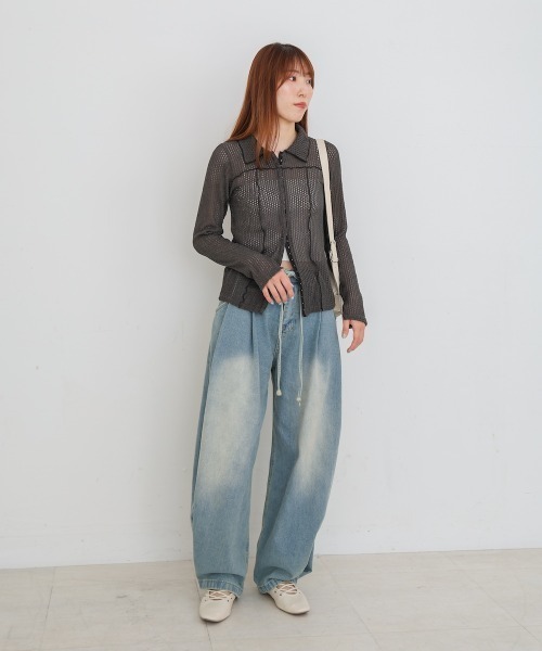 Bab（バブ）の「【M・Lサイズ展開】ウエストデザイン　ルーズデニムパンツ（その他パンツ・レディース・ライトブルー/ブルー・M/L）」の17枚目の写真