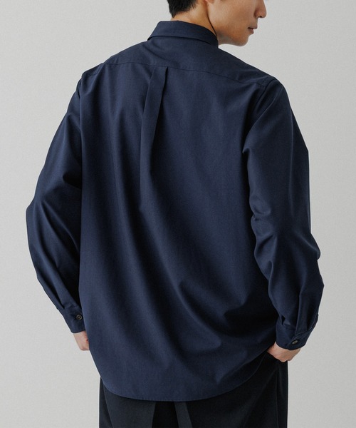 ADAM ET ROPE'（アダムエロペ）の「【NIKKE】レギュラーカラー シャツ（シャツ/ブラウス・メンズ・ブラック/チャコールグレー/ネイビー・L/M）」の8枚目の写真