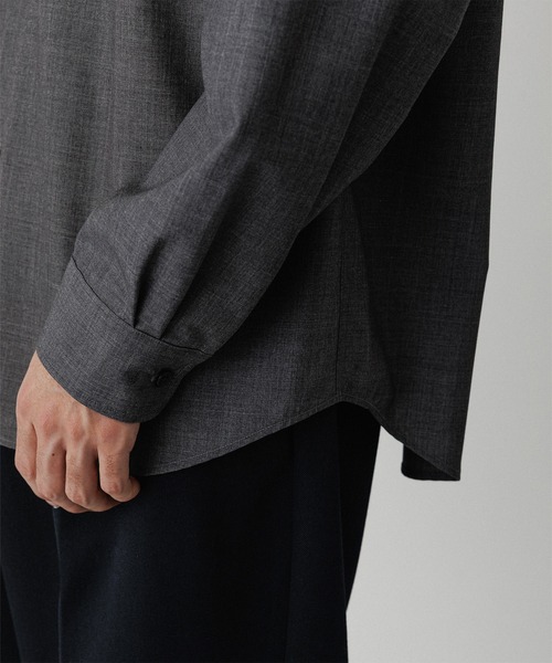 ADAM ET ROPE'（アダムエロペ）の「【NIKKE】レギュラーカラー シャツ（シャツ/ブラウス・メンズ・ブラック/チャコールグレー/ネイビー・L/M）」の17枚目の写真