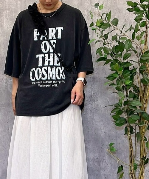 Right-on(ライトオン)の「【HONEYSUCKLE ROSE】【店舗で人気】アシッド加工プリントTシャツ(リラックスシルエット)(Tシャツ/カットソー・レディース・オフホワイト/ブルー/ダークグレー/その他1・L/M)」の4枚目の写真