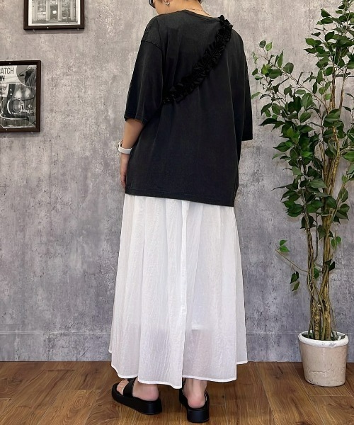 Right-on(ライトオン)の「【HONEYSUCKLE ROSE】【店舗で人気】アシッド加工プリントTシャツ(リラックスシルエット)(Tシャツ/カットソー・レディース・オフホワイト/ブルー/ダークグレー/その他1・L/M)」の6枚目の写真