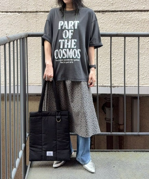 Right-on(ライトオン)の「【HONEYSUCKLE ROSE】【店舗で人気】アシッド加工プリントTシャツ(リラックスシルエット)(Tシャツ/カットソー・レディース・オフホワイト/ブルー/ダークグレー/その他1・L/M)」の13枚目の写真