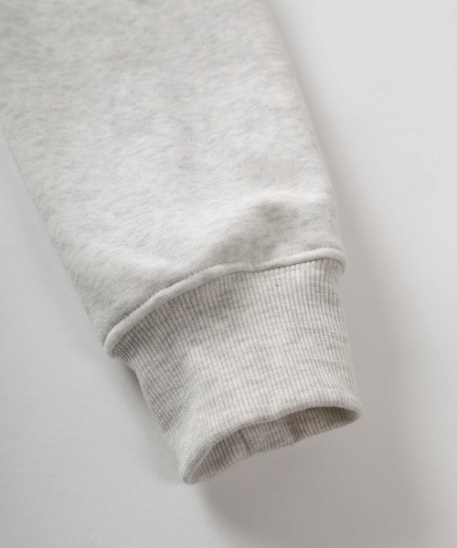 Disney（ディズニー）の「【71】【Disney/ディズニー】ミッキーマウス/ベイマックス アップリケ & 刺繍デザイン 裏起毛 スウェット（スウェット・レディース・ネイビー/ベージュ/ホワイト/ライトグレー/アッシュグレー/オフホワイト/ブルー/ダークグレー/ブラック/チャコールグレー・M/L/XL）」の15枚目の写真