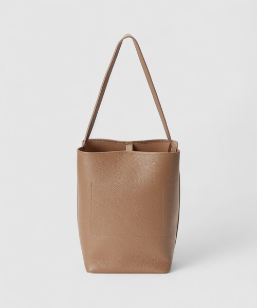 ANAYI（アナイ）の「◇シュリンクレザーバケットショルダーバッグ（トートバッグ・レディース・グレイッシュベージュ/キャメル・FREE）」の6枚目の写真