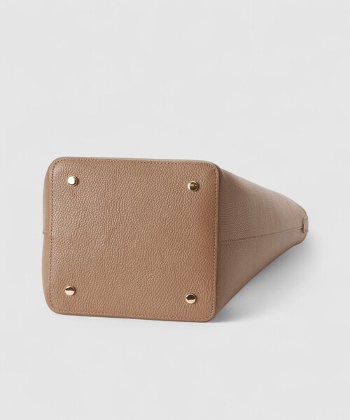 ANAYI（アナイ）の「◇シュリンクレザーバケットショルダーバッグ（トートバッグ・レディース・グレイッシュベージュ/キャメル・FREE）」の9枚目の写真