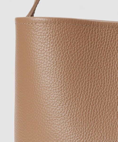 ANAYI（アナイ）の「◇シュリンクレザーバケットショルダーバッグ（トートバッグ・レディース・グレイッシュベージュ/キャメル・FREE）」の16枚目の写真