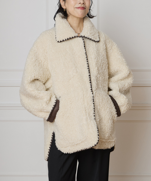 IENA LA BOUCLE（イエナラブークル）の「IENA LA BOUCLE リバーシブルファーリーボンディングブルゾン（その他アウター・レディース・アイボリー・FREE）」の5枚目の写真