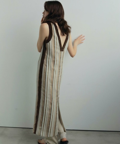anuke(アンヌーク)の「Sheer Stripe Onepiece(ワンピース・レディース・ブラウン/ベージュ・36inch/38inch)」の4枚目の写真