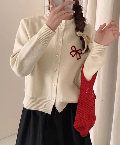 Lace Ladies(レースレディース)の「リボン 刺繍 フリルネック ニット カーディガン(カーディガン/ボレロ・レディース・グリーン/グレー/ピンク/アイボリー・FREE)」の3枚目の写真