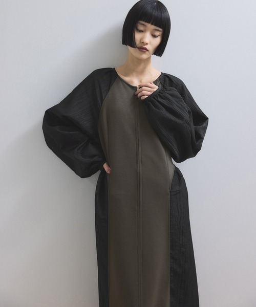 アダムエロペ【WEB限定】シャーリングスリーブギャザーワンピース SALON adam et rope'（サロン アダム エ ロペ）の「【WEB限定