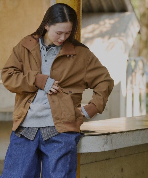 WHIMSIC(ウィムジック)の「【UNISEX/2サイズ展開】A-1 ジャケット(ブルゾン・メンズ・キャメル/ブラウン・2/1)」の2枚目の写真