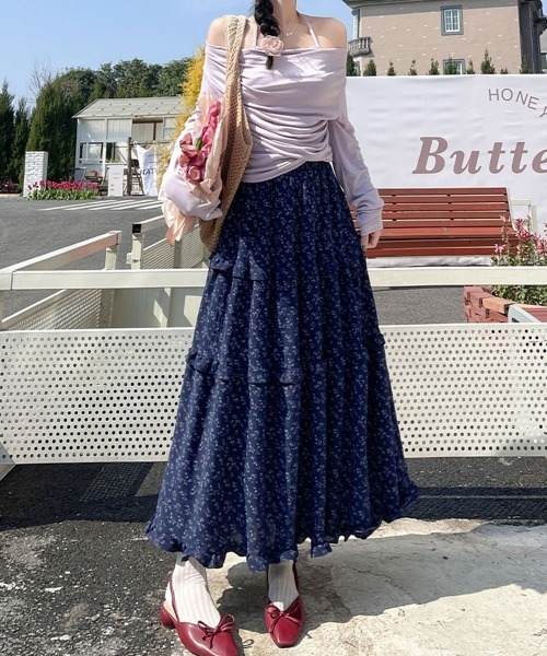 Miniministore(ミニミニストア)の「フリルティアード 小花柄 ロングスカート(スカート・レディース・ネイビー/ホワイト・L/S/XL/M)」の7枚目の写真