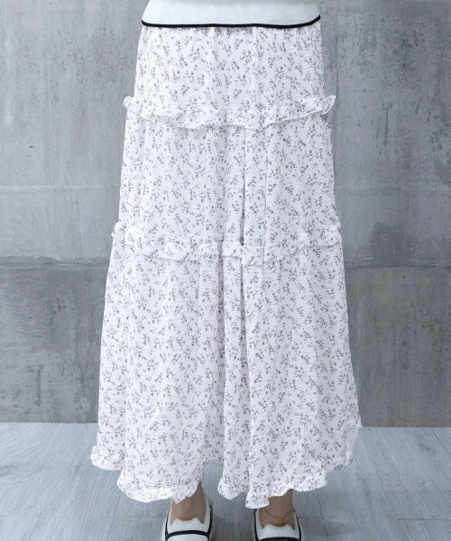 Miniministore(ミニミニストア)の「フリルティアード 小花柄 ロングスカート(スカート・レディース・ネイビー/ホワイト・L/S/XL/M)」の15枚目の写真