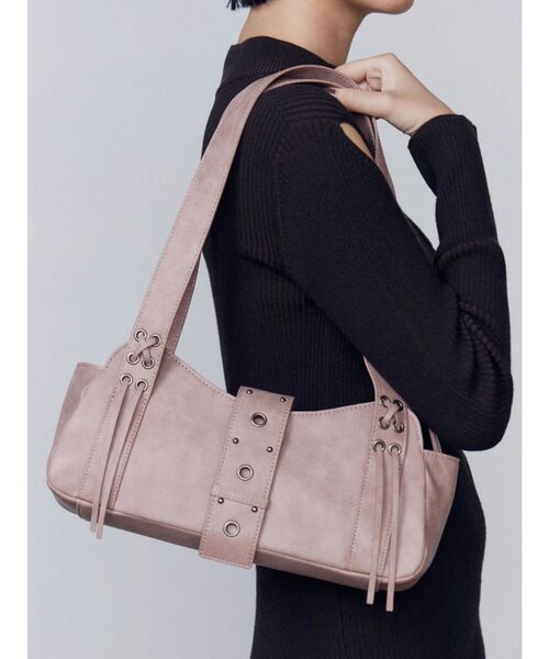 EMODA（エモダ）の「ヴィンテージライクアイレットバッグ（ハンドバッグ・レディース・ブラウン/ピンク/ブラック・FREE）」の3枚目の写真