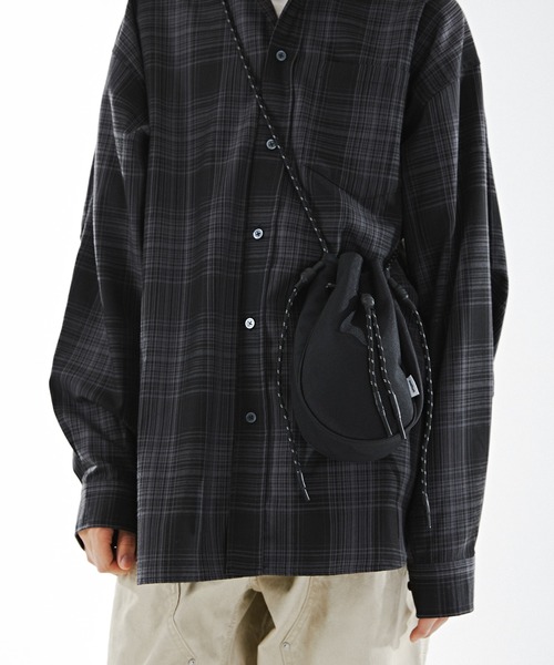 meltum(メルタム)の「CORDURA DRAWSTRING BAG(ボディバッグ/ウエストポーチ・メンズ・ブラック×ブルー/ブラック/ブラック×グレー・FREE)」の7枚目の写真