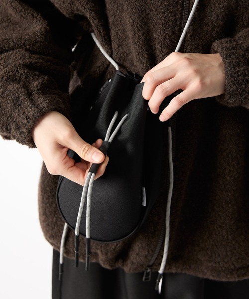 meltum(メルタム)の「CORDURA DRAWSTRING BAG(ボディバッグ/ウエストポーチ・メンズ・ブラック×ブルー/ブラック/ブラック×グレー・FREE)」の17枚目の写真
