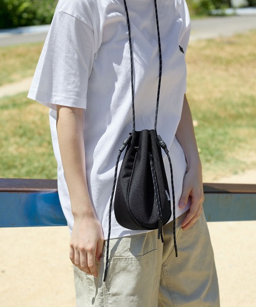 meltum(メルタム)の「CORDURA DRAWSTRING BAG(ボディバッグ/ウエストポーチ・メンズ・ブラック×ブルー/ブラック/ブラック×グレー・FREE)」の10枚目の写真