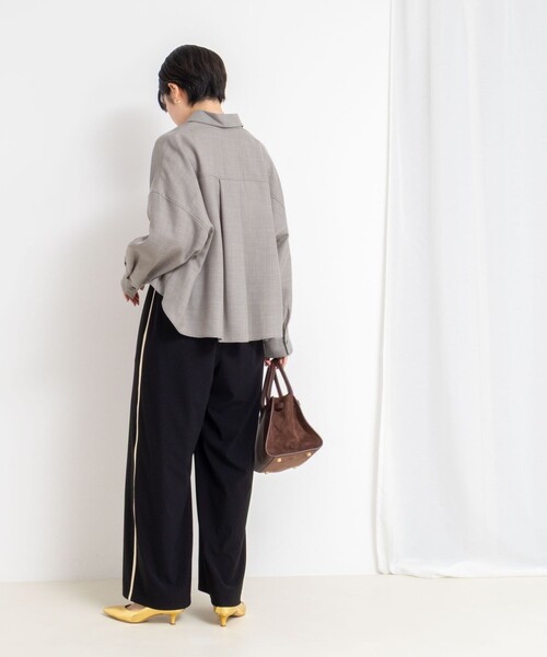 NOLLEY’S Sophi（ノーリーズソフィ）の「ウォッシャブルウール混ビエラショートシャツ（シャツ/ブラウス・レディース・ネイビー/ライトグレー・38）」の5枚目の写真