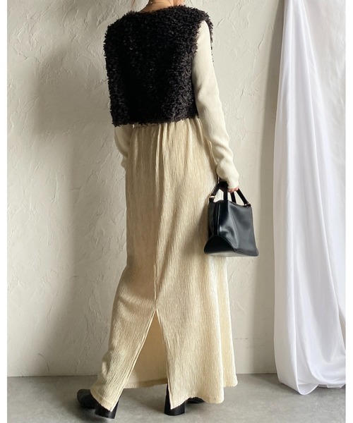 She's Closet(シーズクローゼット)の「Iラインハイウエスト光沢ベロアロングプリーツスカート(スカート・レディース・ブラウン/アイボリー/チャコールグレー・FREE)」の12枚目の写真